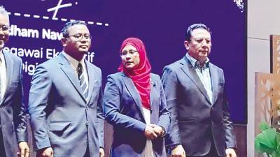 selangor-keen-to-work-with-telcos-to-speed-up-achieving-smart-state-goals