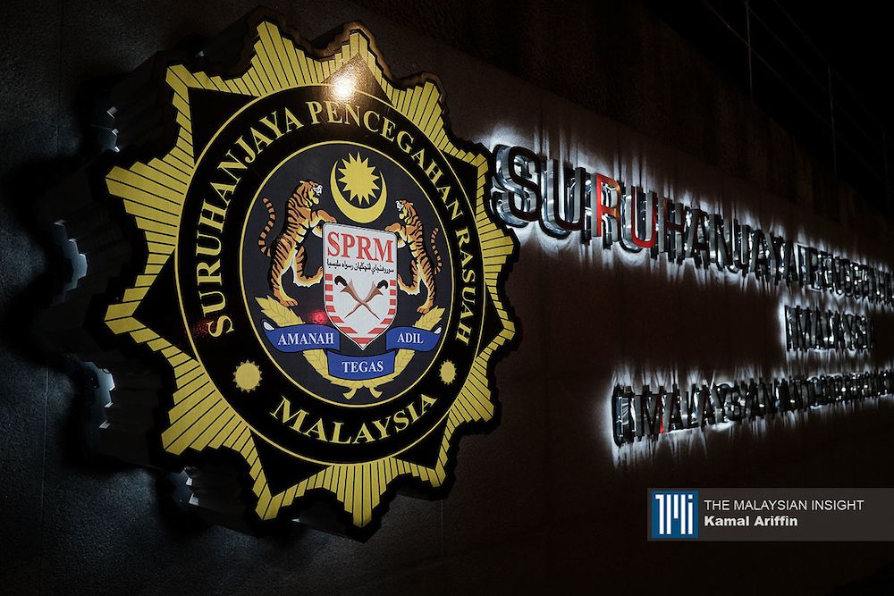 macc-raids-tan-sri’s-home-over-rm4.5-billion-govt-vehicle-acquisition