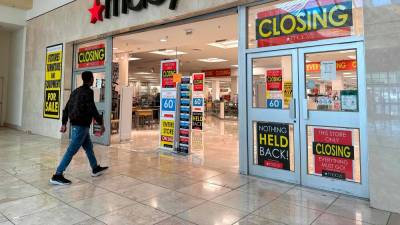 struggling-us-retailer-macy’s-to-close-150-stores