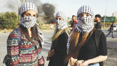 rock-the-keffiyeh