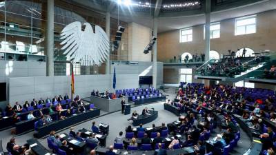 germany-admits-first-deaf-lawmaker-in-parliament