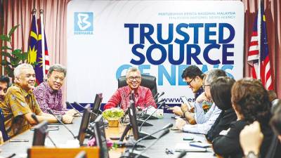 consider-investing-in-semiconductor-industry,-local-companies-urged
