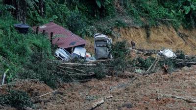5-dead,-5-missing-in-landslide-in-indonesia’s-west-java