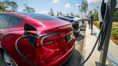 asean-to-sustain-ev-growth-on-low-base-while-world-market-slows