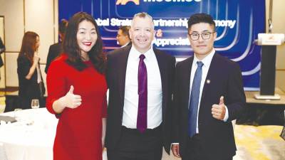 moomoo,-nasdaq-reaffirm-commitment-to-empower-investors