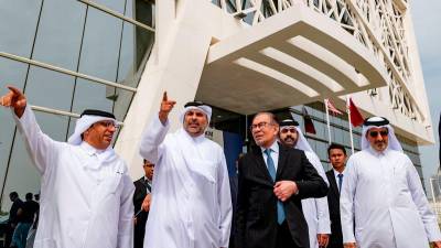 leverage-on-qatar’s-digital-transformation,-take-advantage-of-incentives-–-pm-anwar