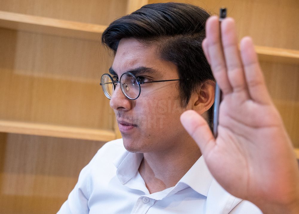 syed-saddiq-gets-passport-back-for-singapore,-taiwan-trip