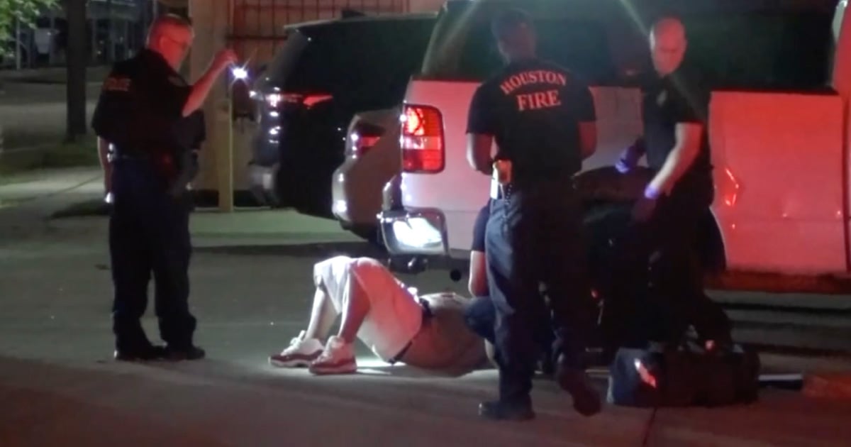 houston-man-shoots-two-over-waitress’s-stolen-phone,-faces-potential-charges