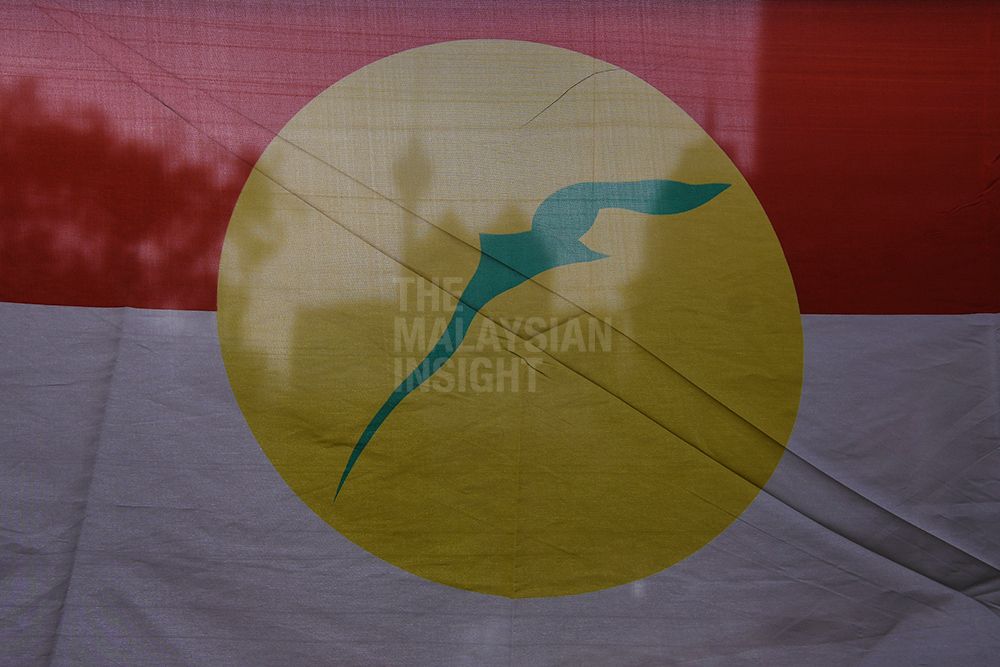 umno-considering-taking-back-sacked-members,-says-supreme-council-man