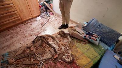 hamas-fires-missiles-at-tel-aviv,-prompting-first-sirens-in-months