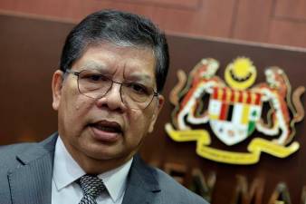 johari-begins-official-five-day-japan-trip-by-visiting-argiculture-entities