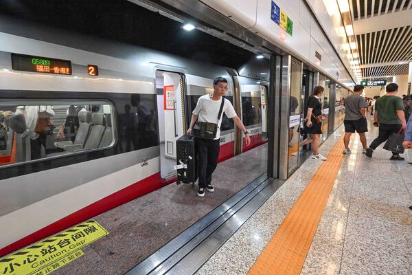 京港滬港直通車月中提升為高鐵