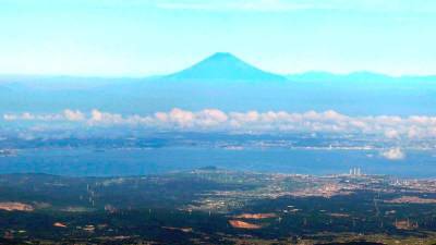 japan-to-build-anti-tourist-fence-at-mount-fuji-viewpoint