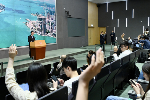 李家超：校政須以大學利益為首