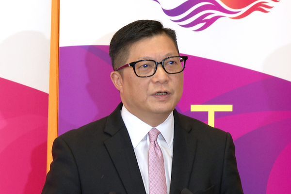 對六名潛逃者指明撤銷護照等措施