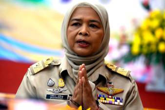 allowing-thai-tour-buses-to-enter-malaysia-will-boost-tourism-industry-–-pattani-governor