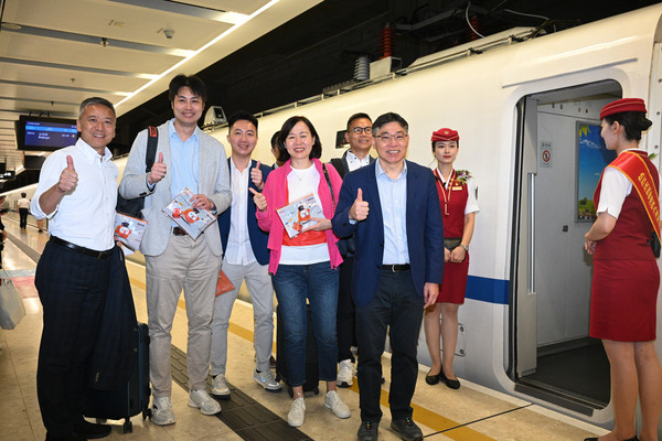 京港動臥列車夕發朝至-舒適快捷