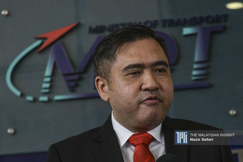 driving-schools-offering-‘kopi-o’-licences-will-be-closed,-warns-loke
