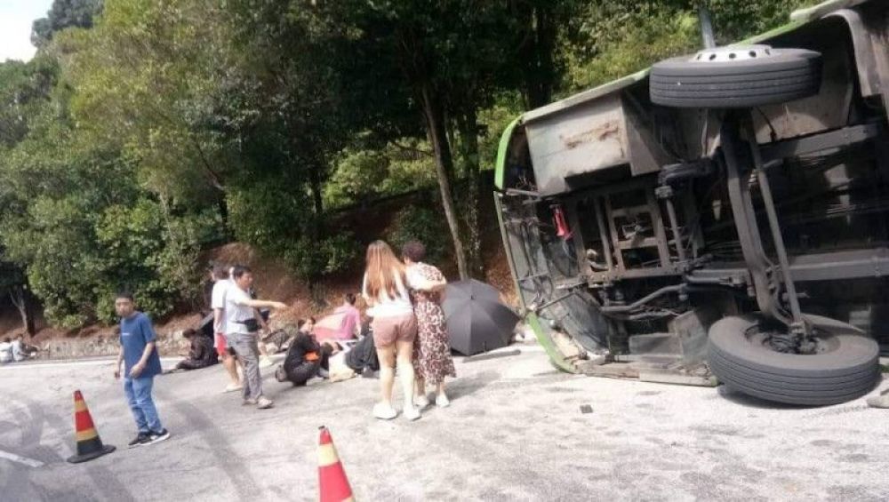 2-chinese-tourists-killed,-others-injured-in-genting-highlands-bus-crash