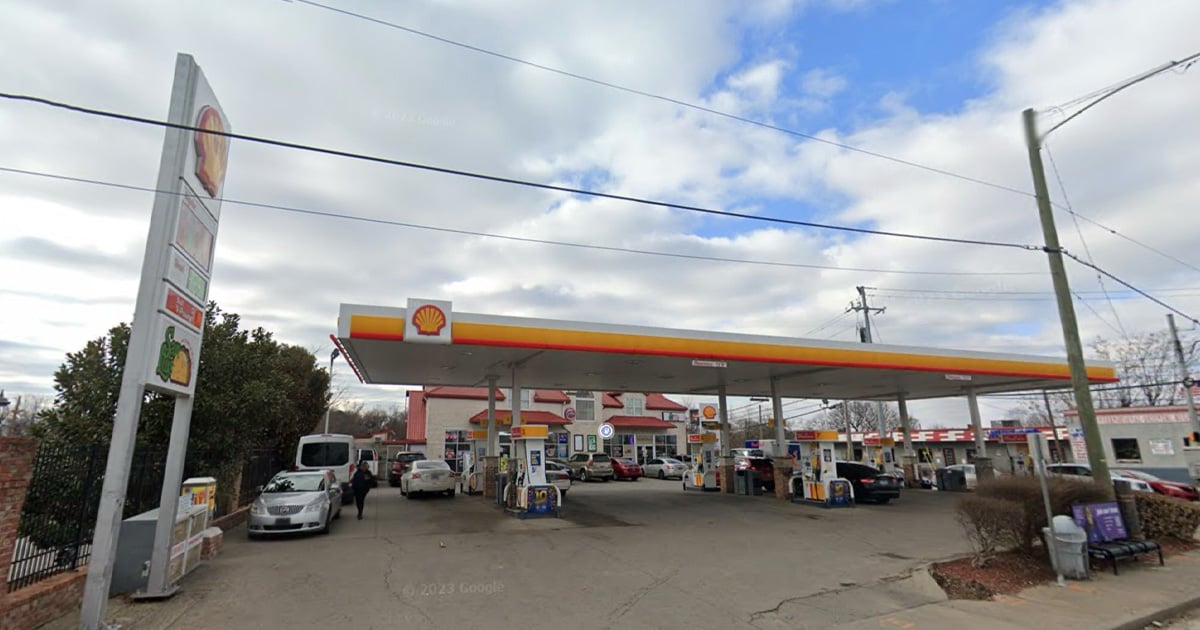 customer-shoots-beer-thief-in-the-arm-while-trying-to-pistol-whip-his-accomplice