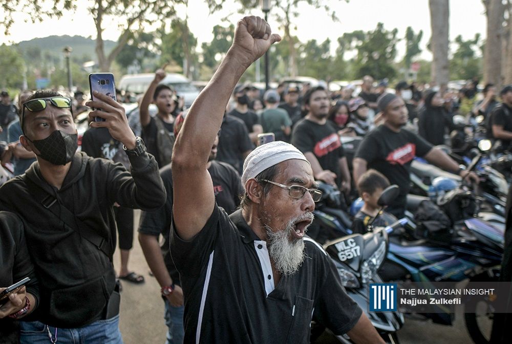 12-individuals-called-up-over-anti-pm-rally