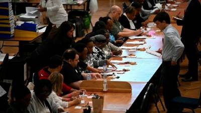 uk’s-labour-set-to-sweep-into-power-with-huge-majority,-exit-poll-shows