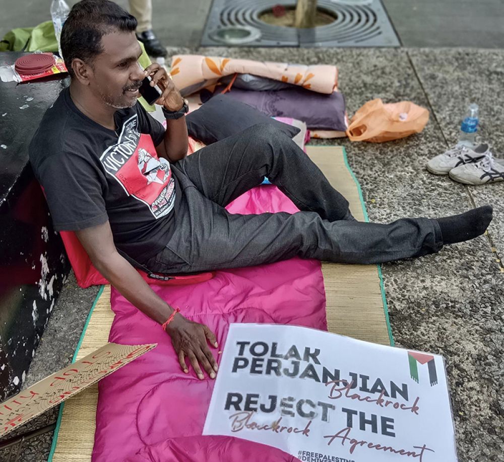 pro-palestine-activist-stops-hunger,-silent-protest-for-2-days