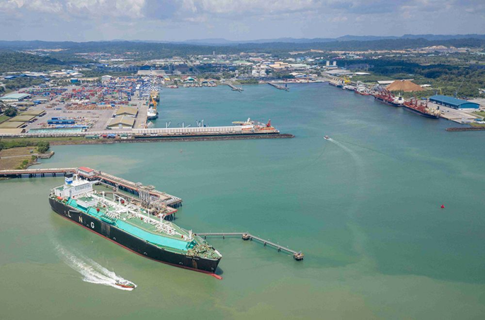 putrajaya-finally-hands-over-bintulu-port-to-sarawak