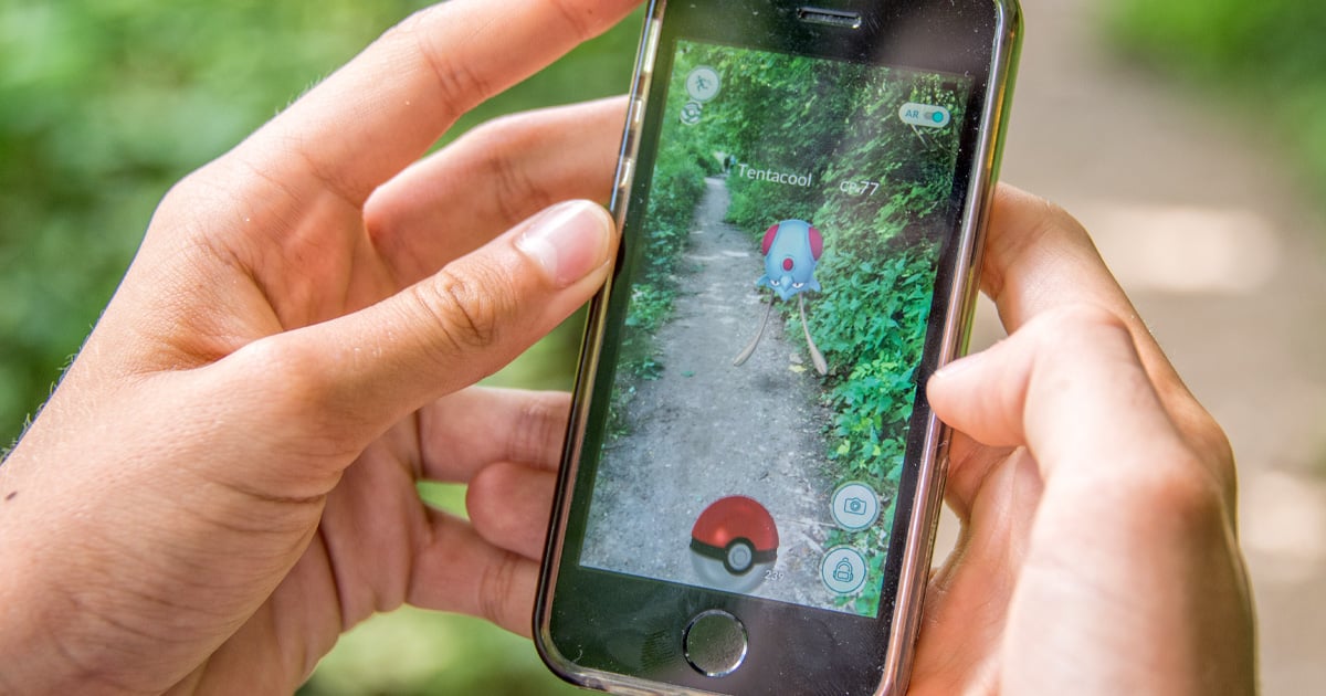 man-fatally-shoots-attacker-after-being-punched-and-robbed-while-playing-pokemon-go