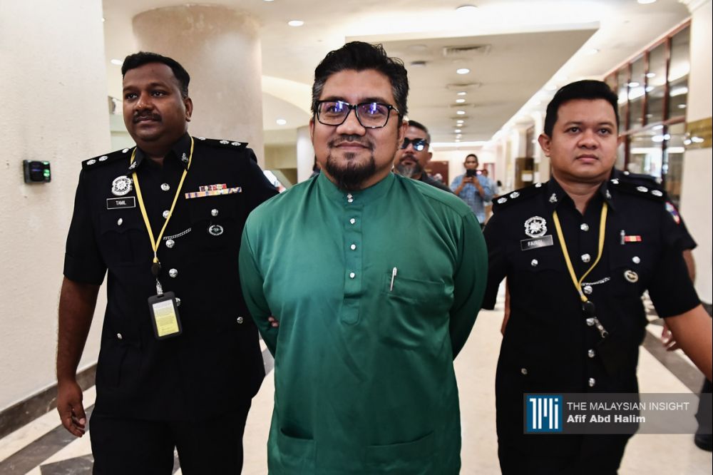 chegubard-arrested-over-navy-corruption-disclosure,-says-lawyer