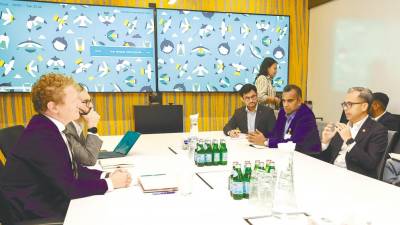 ‘safe-internet’-framework-will-not-discourage-investments:-fahmi