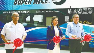 scania-delivers-first-double-deck-coach-with-adas-to-supernice-express