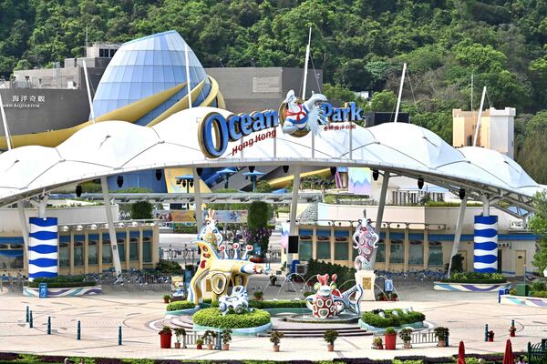 海洋公園全天候照顧大熊貓寶寶