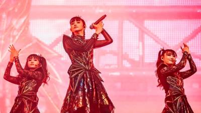 welcome-to-bizarre-world-of-babymetal