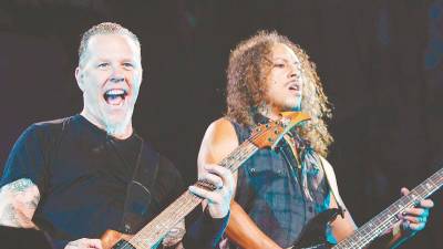metallica’s-divisive-black-album-turns-33