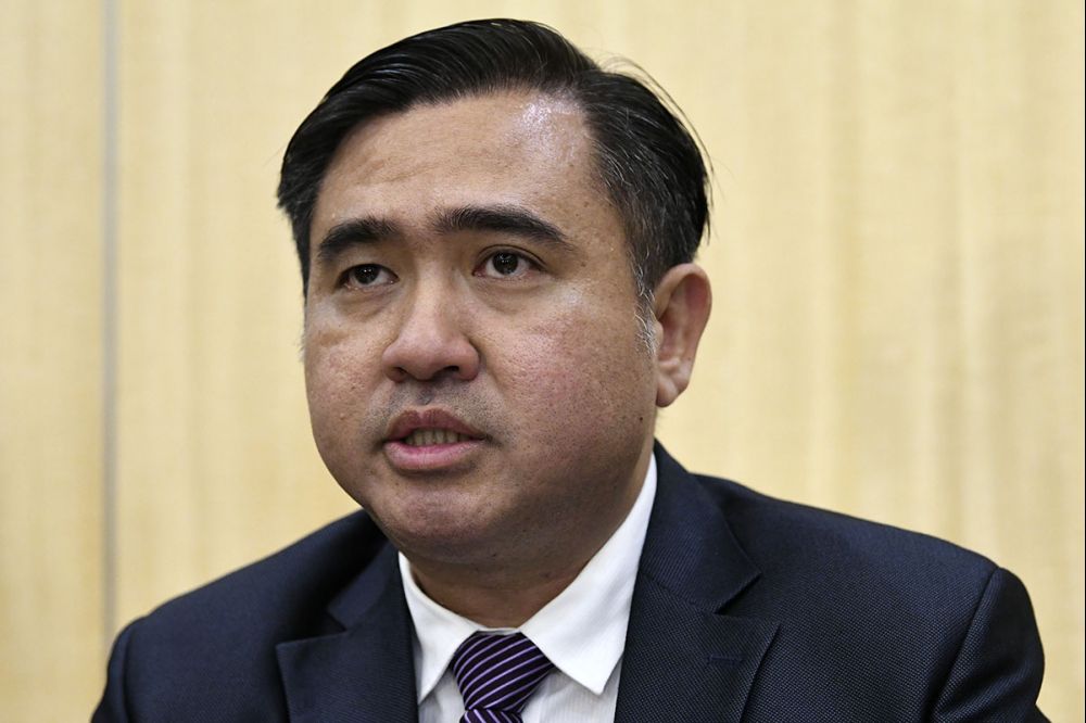 airlines-to-refund-consumers-for-flight-delays-soon,-says-anthony-loke