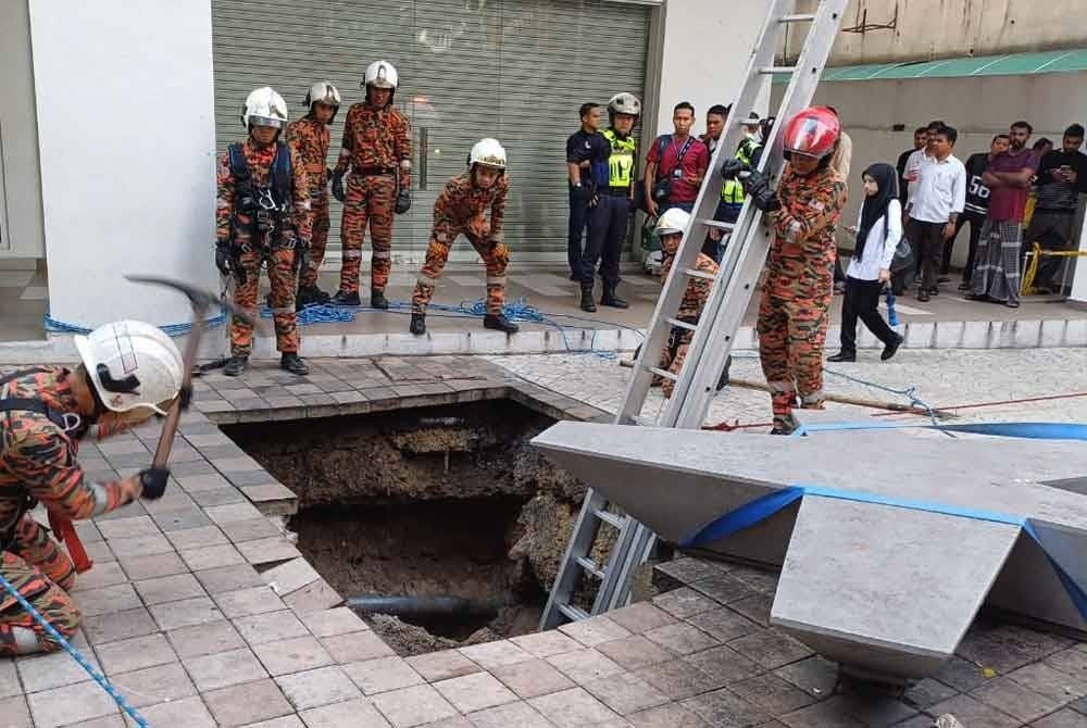 search-for-sinkhole-victim-enters-day-7