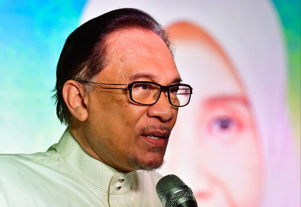 safe-to-visit-kl,-says-anwar