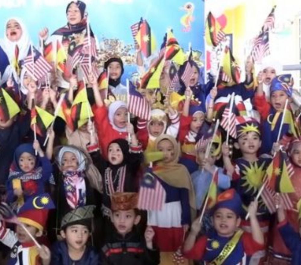 kindergarten-kids-put-on-vibrant-show-of-patriotism-for-merdeka-day