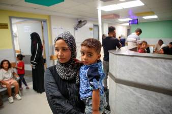 gaza-begins-polio-vaccination-drive-for-children-under-10