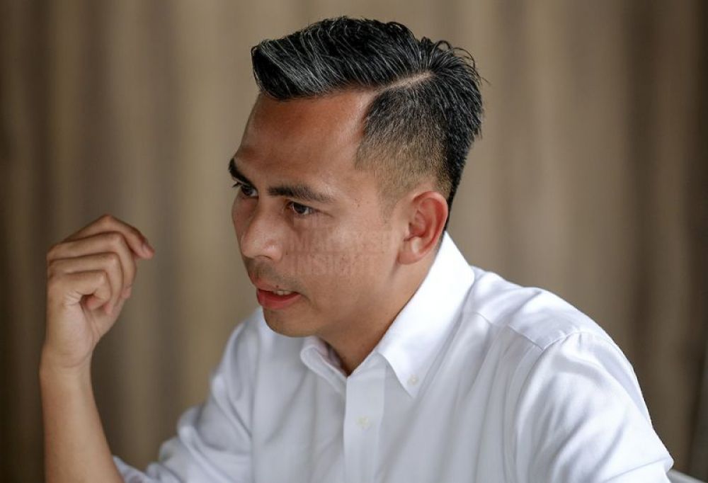 fahmi-refrains-from-answering-questions-on-deaf-grab-driver-assault