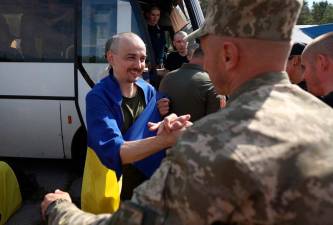 ukraine,-russia-swap-more-than-100-prisoners-of-war-in-major-exchange