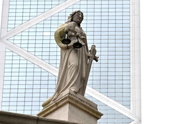 涉煽動意圖罪被告人判監14個月