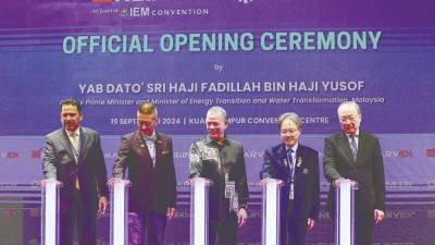 address-salary-issue-to-attract-more-students-to-take-up-engineering:-dpm