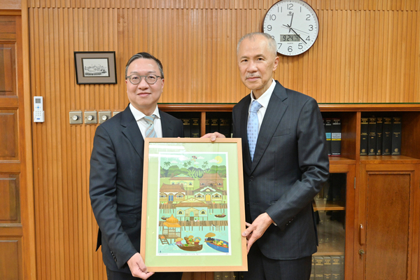林定國抵文萊展開東盟訪問