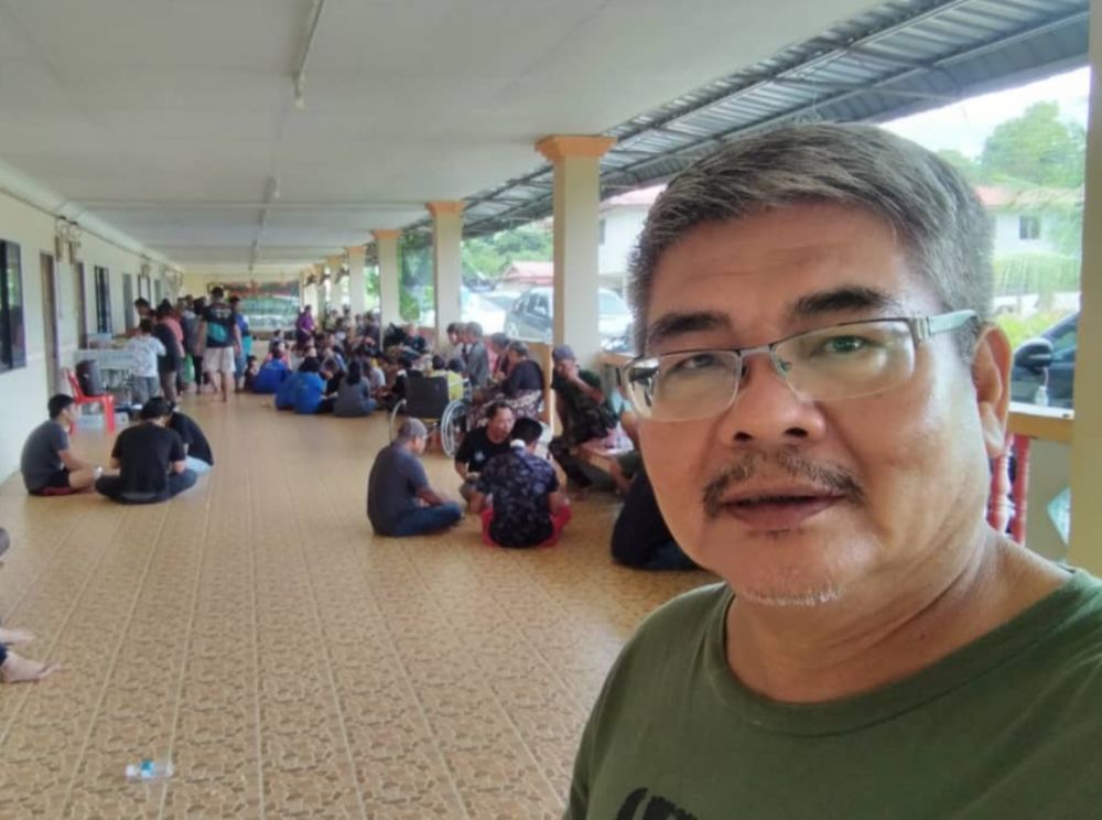 sarawak-villagers-worry-over-presence-of-outsiders-on-native-land