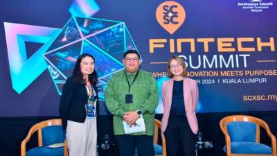 malaysia-surpasses-digital-payments-target-ahead-of-schedule:-bank-negara